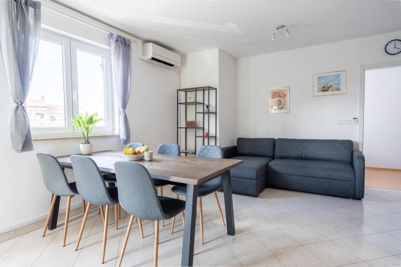 Charmante Wohnung Fusslaeufig Zum Meer In Funtana Luaran gambar